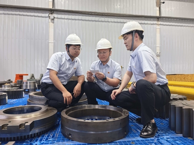 陕煤集团神南产业公司：以“党建红”激活“设备统管蓝” 奋力实现生产经营“双过半”