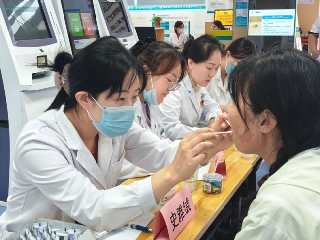 榆林市第一医院口腔科:正畸义诊暖人心 粲然一笑焕新生
