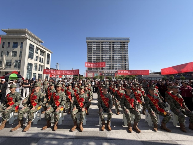 佳县举行2026年下半年新兵欢送仪式