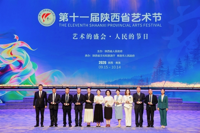 陕西神木：苦练三月擂战鼓 巾帼折桂群星奖