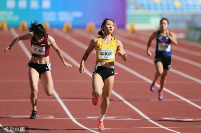 [图]全运会女子100米预赛：葛曼棋排第一晋级