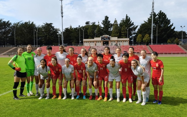 中国女足火力全开，6比2大胜美国第二级别联赛球队