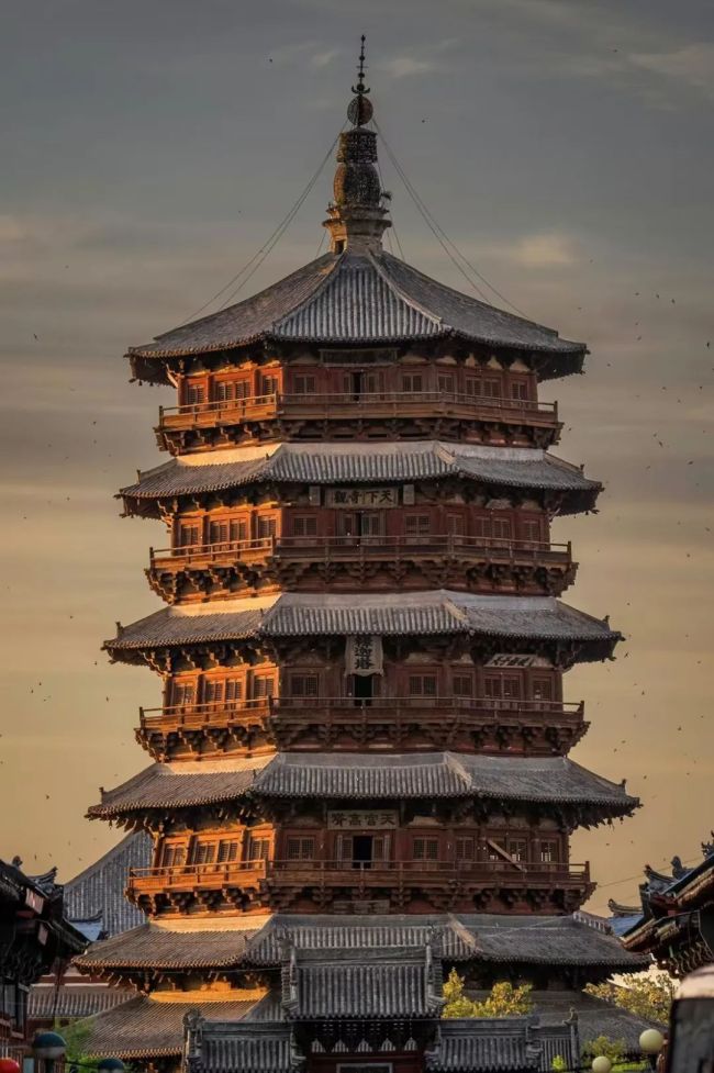 The Great Wall No.1 Tourist Highway: Exploring the Cultural and Historical Sites Along the Route