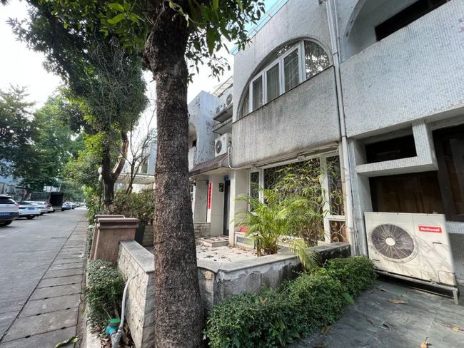 广州最著名＂二奶村＂：香港蓝领后花园