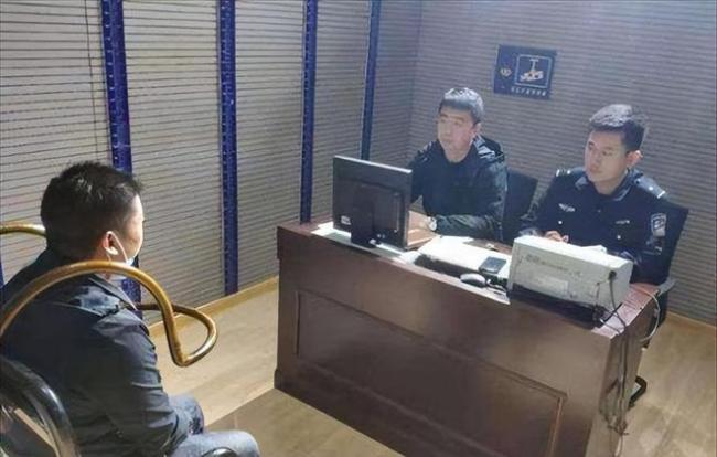 女教师赤裸现身枯井：床上凌乱有污渍 丈夫认罪被释放