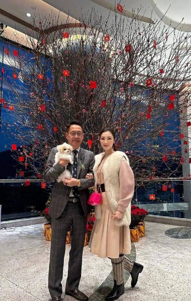 何超莲的8亿豪宅，奚梦瑶的5亿婚房，都比不上霍家送郭晶晶的
