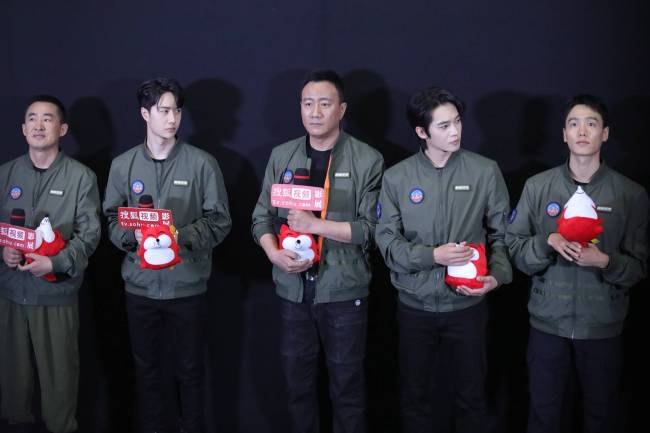 《长空之王》亮相搜狐视频影展王一博胡军分享拍片难忘经历