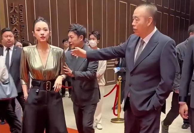 这一次，章子怡的“势利眼”被扒得“底裤”都不剩了