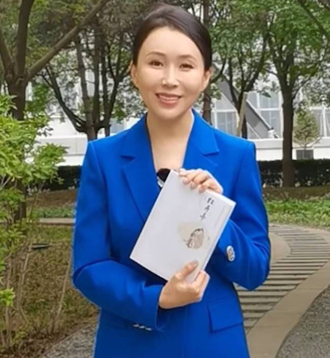 李思思缺席的一年，《回声嘹亮》换了4位主持人，她还有机会吗？