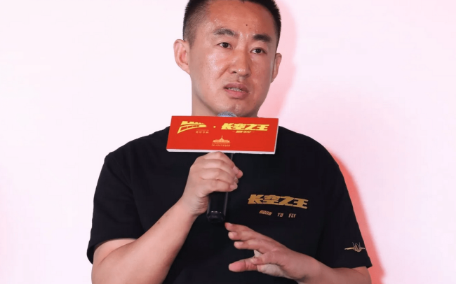 真事、真机、真还原，《长空之王》领跑五一预售榜，众明星打call