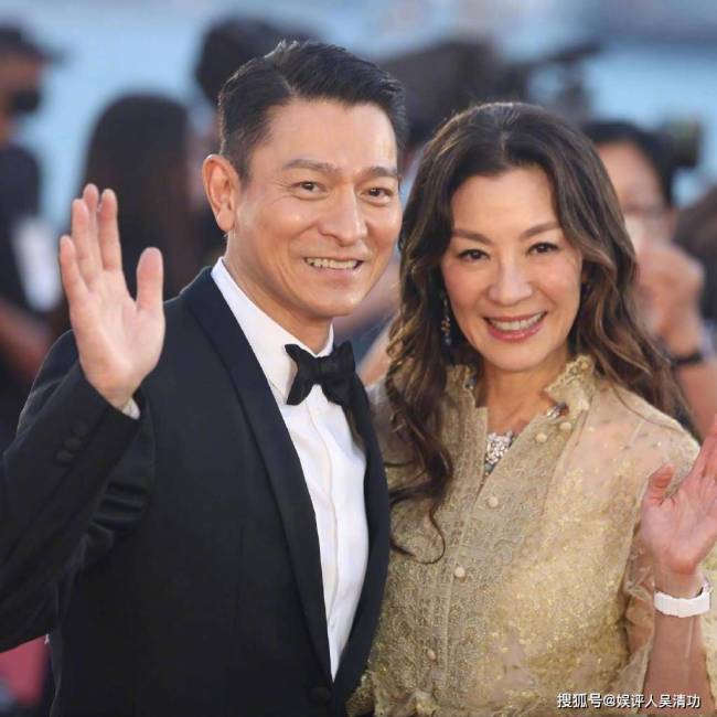 刘德华到底有多红？郑秀文获金像奖后感谢他，杨紫琼主动和他合影