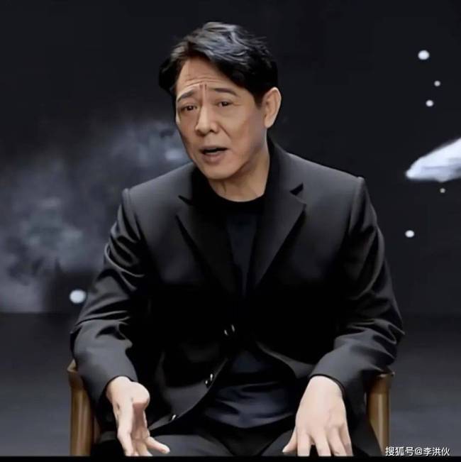 李连杰游戏代言来者不拒，难道巨星也缺钱了？这样玩人设恐会翻车