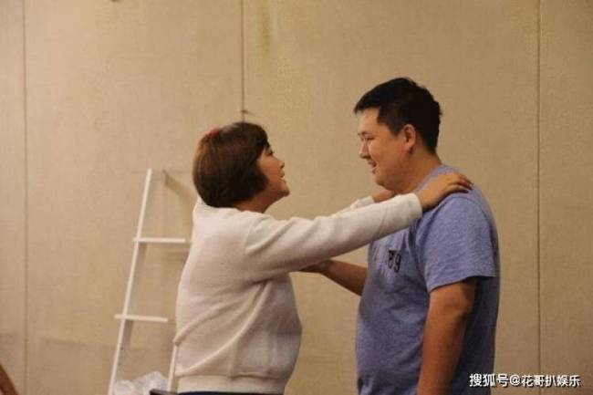 贾玲被曝疑似隐婚，与合伙人孙集斌六年前结婚，生育计划提上议程