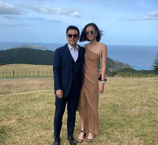 霍震霆9字回应小儿子求婚成功，40岁二儿子至今单身是“遗憾”