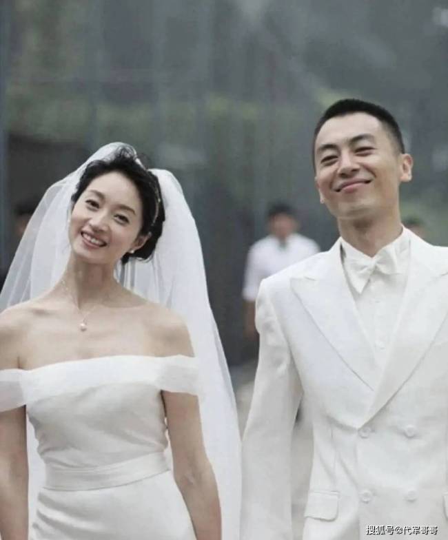 盘点娱乐圈40对明星夫妻婚纱照，哪对最惊艳？