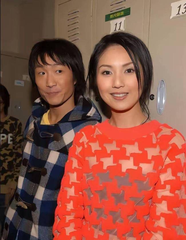 郑中基因情绪宣布退圈，蔡卓妍低谷后忙巡演，离婚14年后境遇迥异