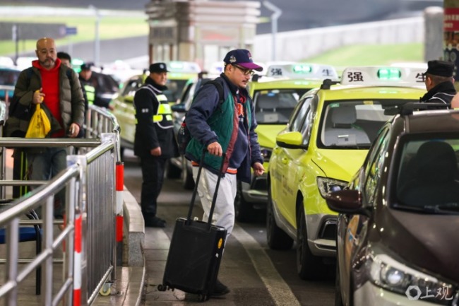 春节长假最后一天，上海火车站单日到达客流破纪录