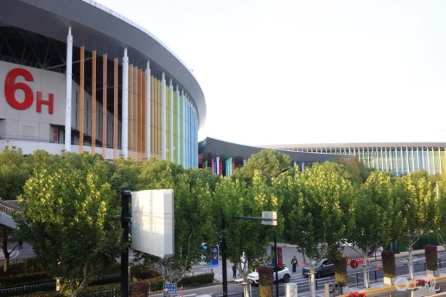 繁花锦簇迎盛会:国家会展中心靓装已定