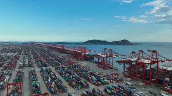 洋山港开港运营20年，船舶靠港量和货物吞吐量将创新高