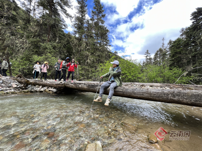 哈巴雪山迎来最佳登山季