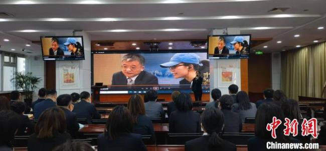 从雪域高原到海滨之城：一位援藏干部的精神火种接力