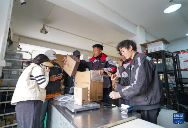 劳动者之歌｜拉巴：20万件快递里的青春“答卷”