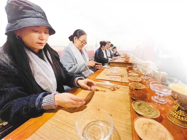 百年古建里“可触摸”的香雾