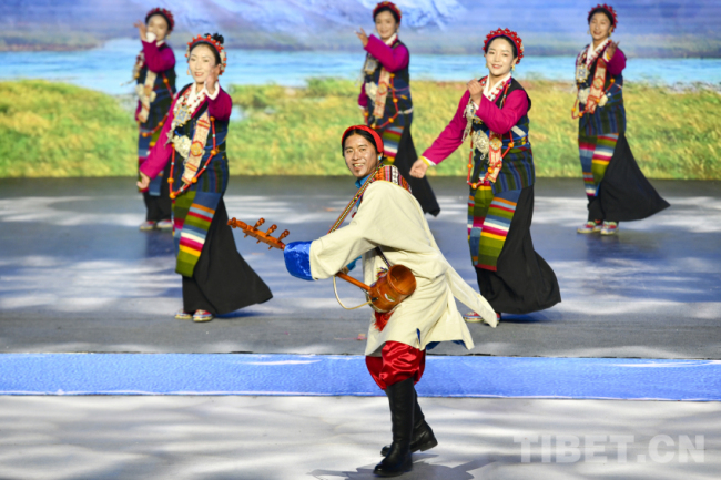 2025年“文化和自然遗产日”暨首届西藏非遗周非遗展演在山南举行