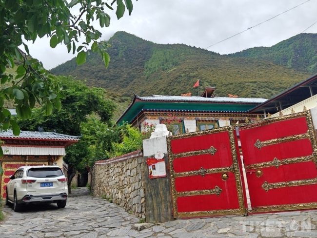 总书记回信暖高原 嘎拉村盛开民族团结之花