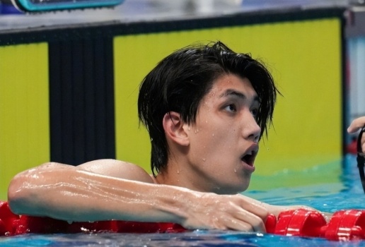800米自由泳韩国选手破孙杨亚运会纪录夺金，费立纬获银牌