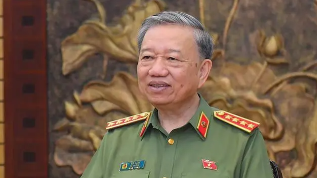 苏林当选越南国家主席 越共中央政治局委员掌舵
