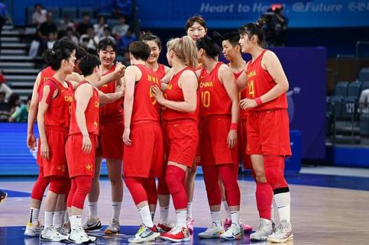 中国女篮备战奥运专挑强队过招 剑指巴黎，强强对话