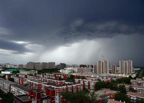 北京两区雷电预警！局地雨强较大，伴短时大风 小冰雹 市民需加强防范