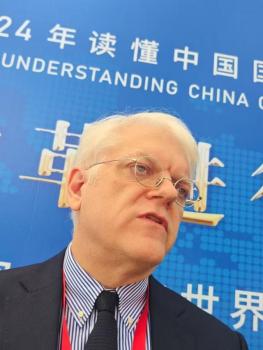 美学者谈中国如何应对特朗普冲击 保持冷静应对挑战