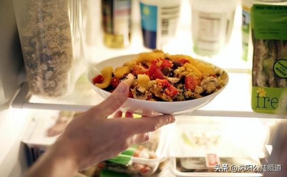 医生：冰箱内的食物尽量加热食用 警惕冰箱里的健康隐患