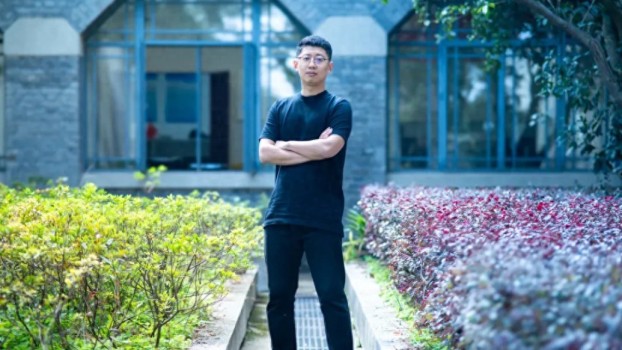 29岁小伙成为武大最年轻正教授 密码学新星闪耀归国