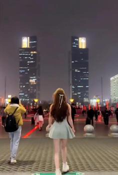 郑州东站回应成网红新晋打卡地 现代美学与历史厚重交织