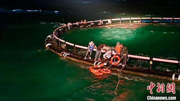 廣西釣魚船翻沉遇險人員獲救 緊急救援顯成效