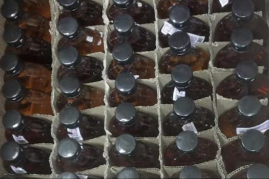 印度多人疑似因飲用假酒死亡 已致21人死亡