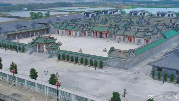 官方通報(bào)“英之園”違建 強(qiáng)制拆除引關(guān)注