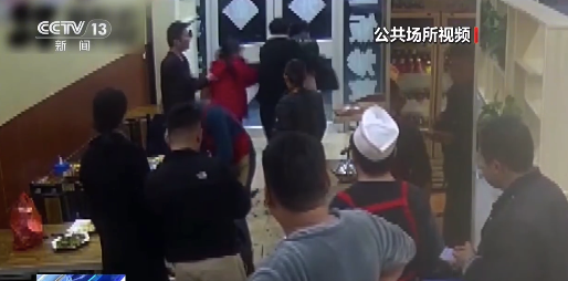 被打還手就會認(rèn)定為互毆嗎,？女子被打還擊先被認(rèn)定互毆后改判無罪