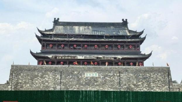 安徽鳳陽鼓樓瓦片脫落背后 修繕質(zhì)量引關(guān)注