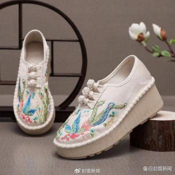 一雙繡花鞋“爆單”五萬(wàn)雙 非遺技藝大放異彩