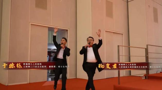 上海大叔男团人均超高学历 医学专家的多才多艺