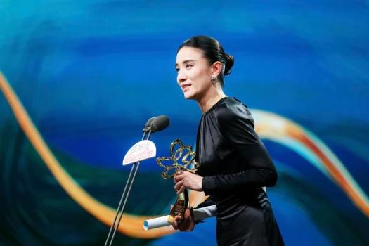 宋佳二封白玉蘭視后 實(shí)力演繹再獲殊榮