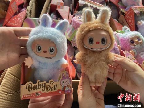 廣州海關(guān)查獲涉嫌侵權(quán)LABUBU880個(gè) 毛絨玩具侵權(quán)被查