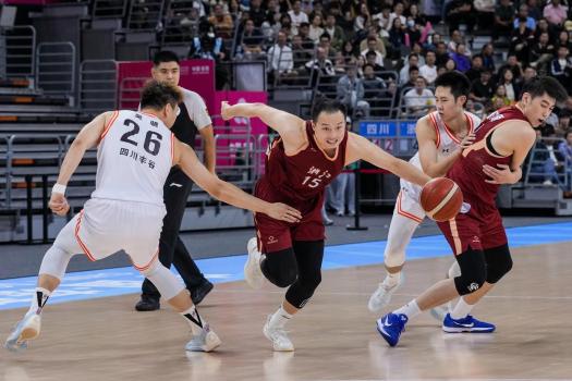 王奕博：珍惜与队友并肩奋战的每分钟，共创历史佳绩