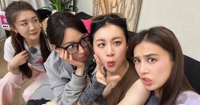 黄圣依说看完陈梦热血沸腾 友谊见证赛场