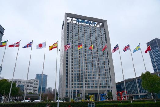 吉利汽车：三季度净利润同比增长59% 营收创历史新高