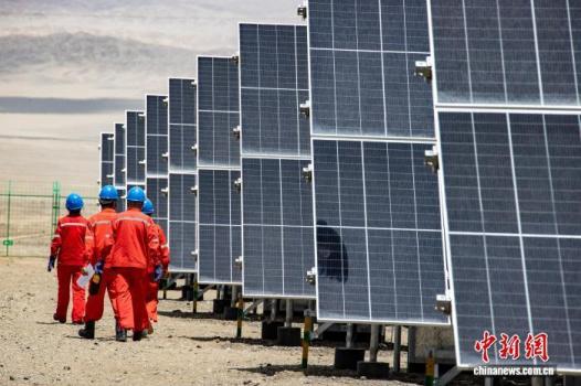 青海油田新能源发电量破10亿千瓦时 绿色转型显成效